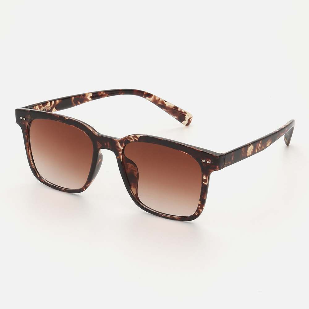 Tigris Brown