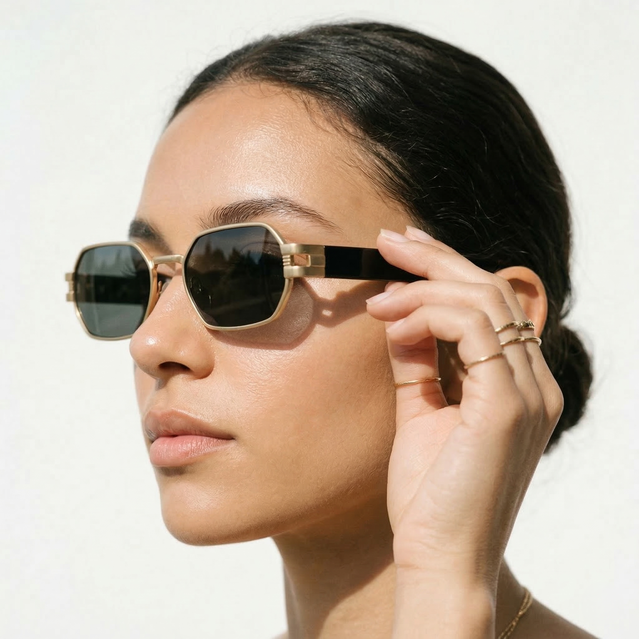 VINTAGE VIBE (BLACK)
